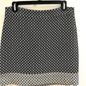 LOFT Black and cream tweed skirt!